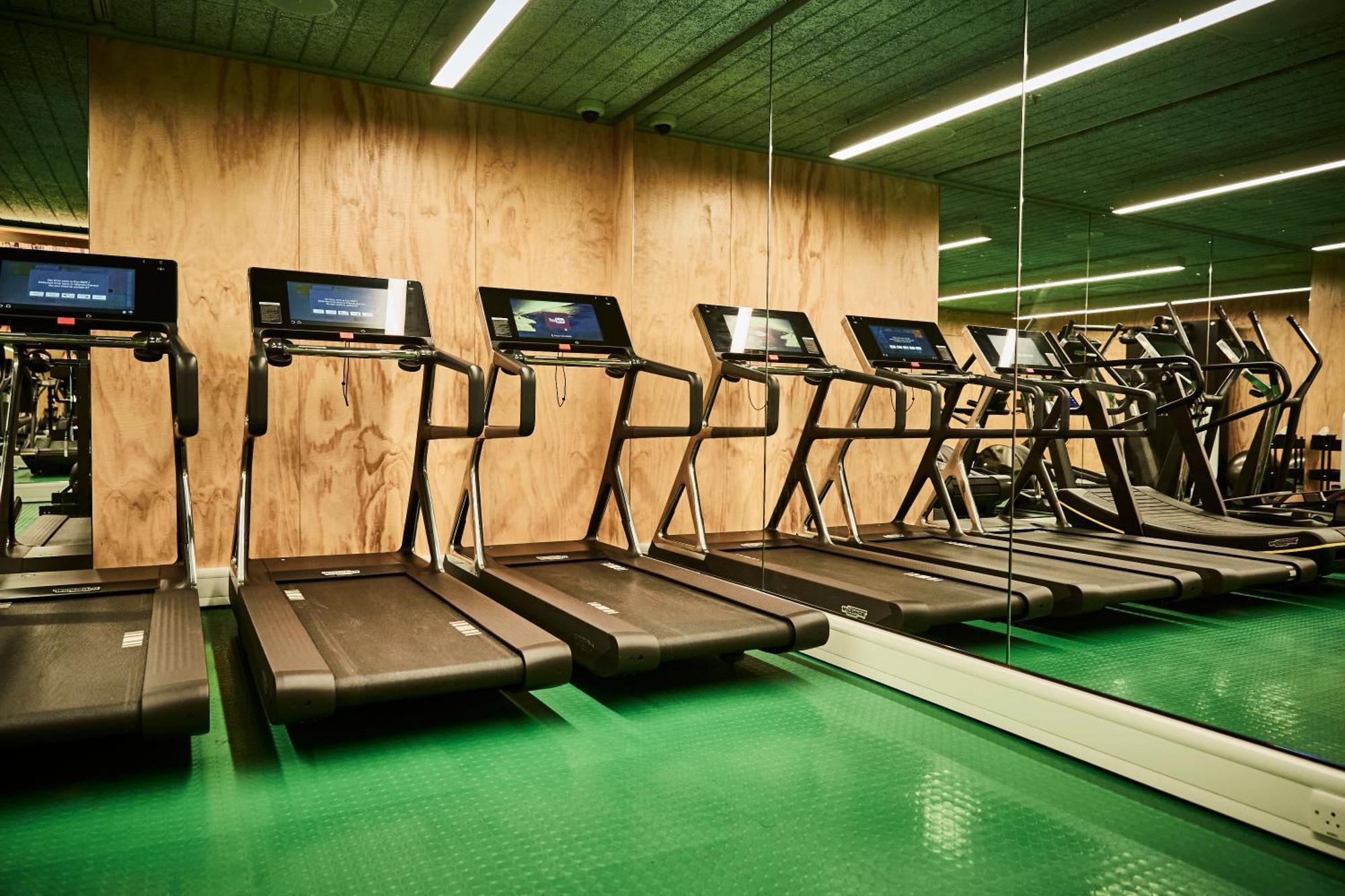Hotel The Standard Londra Esterno foto The gym at the hotel